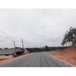 Rua Copacabana, no Jardim Rivabem, recebe pavimentação em CBUQ,